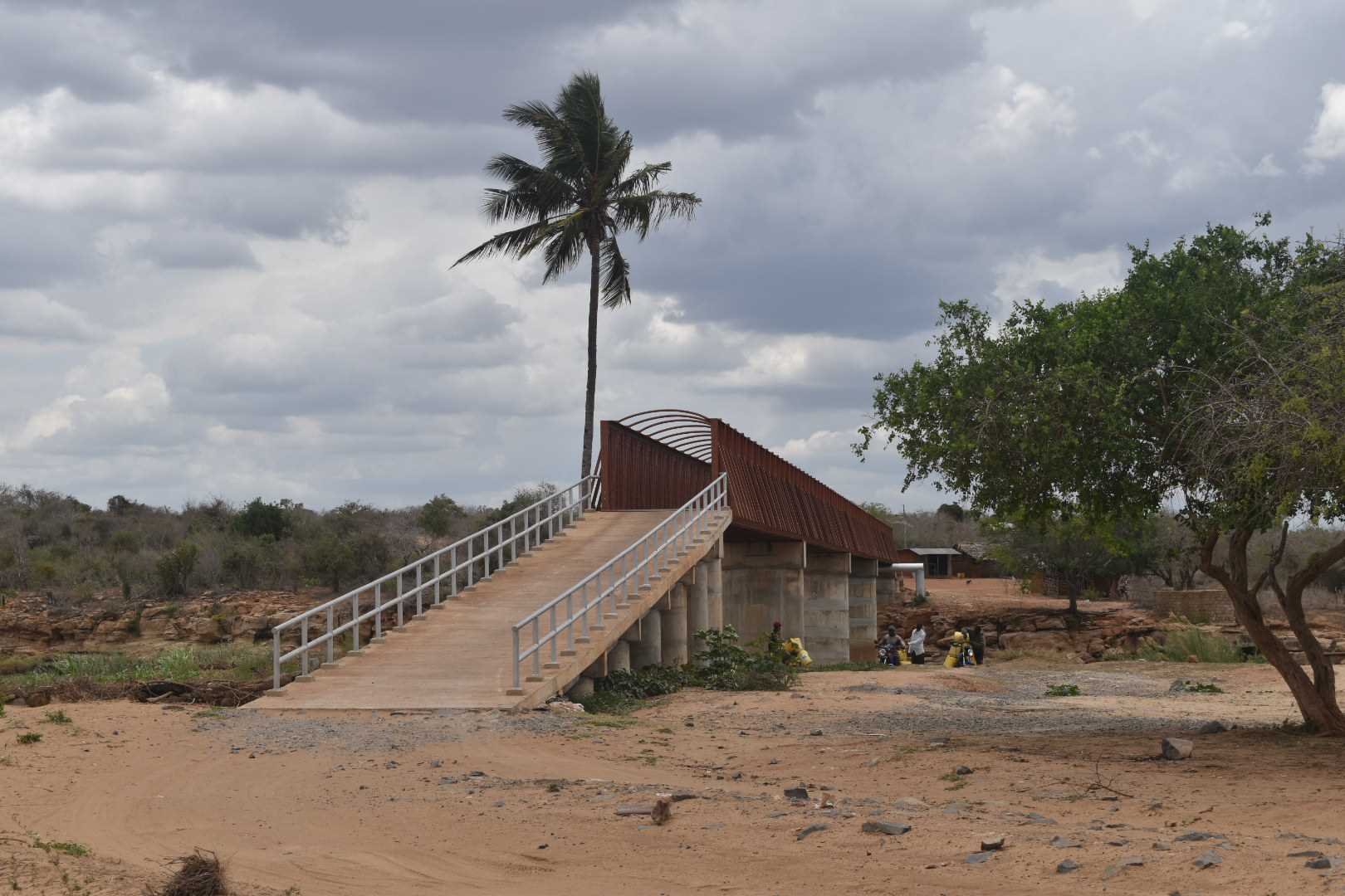 Bombi Kisiki Foot bridge